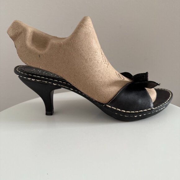 Franco Sarto - Black - Leather - Heels with Bow and Stitch Detail - Size 8M - Picture 6 of 8